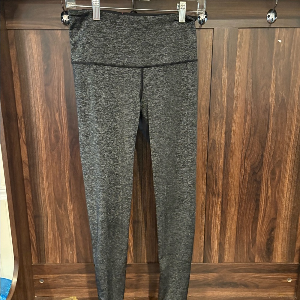 Victoria's Secret Black and Speckle salt and pepper excercise Leggings.